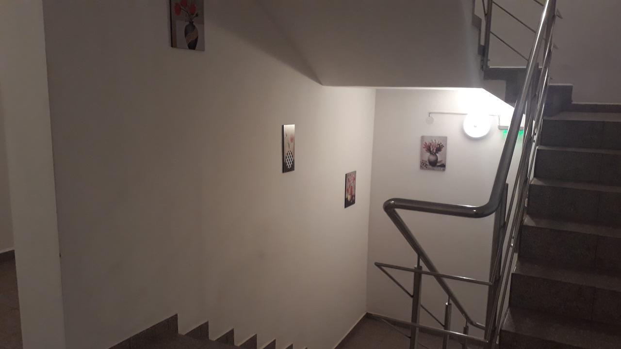 Casa Dobrescu Centura De Nord Hotell Craiova Exteriör bild